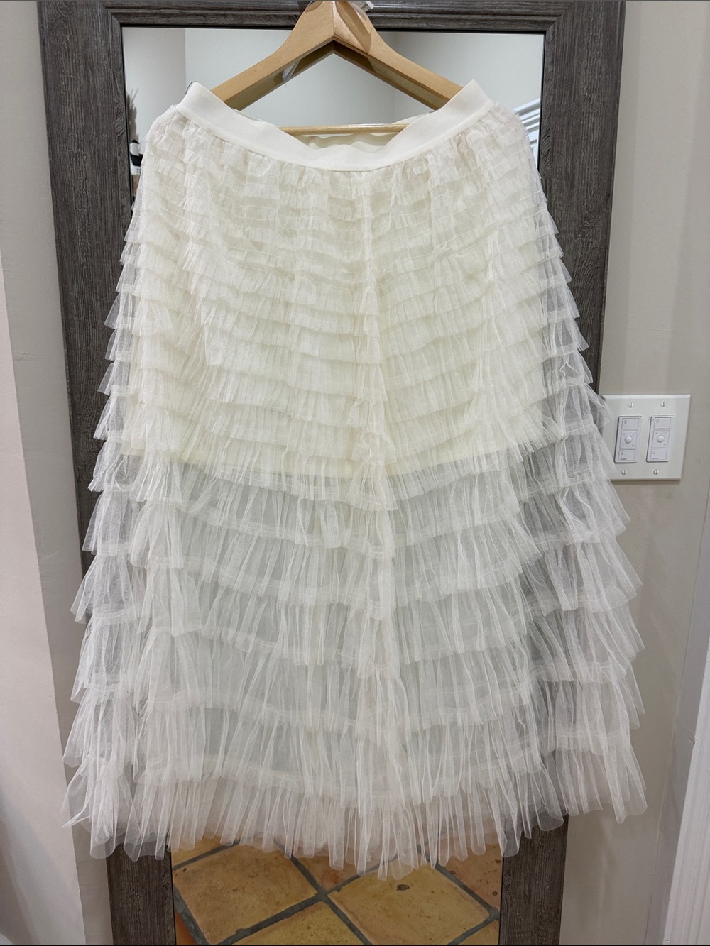 Francesca's Collections Ivory Tiered Tulle A-Line Skirt